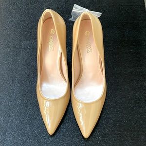 NEW Beige Point Toe Leather High Heels Pump Size 8.5